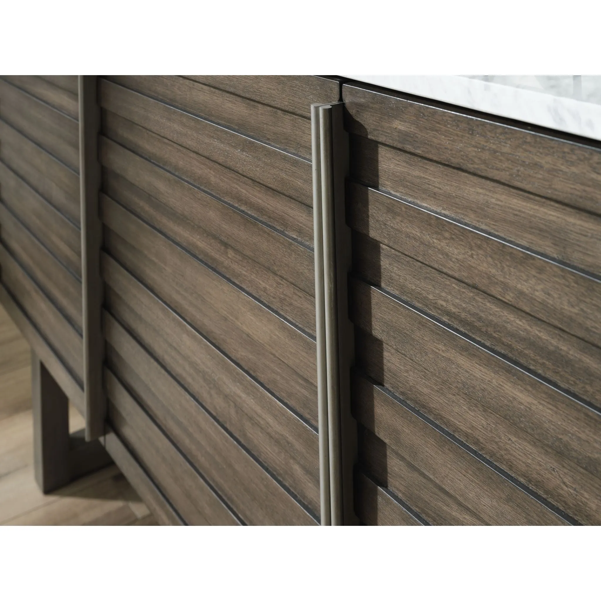 Arkenton-Exclusive Dining Server
