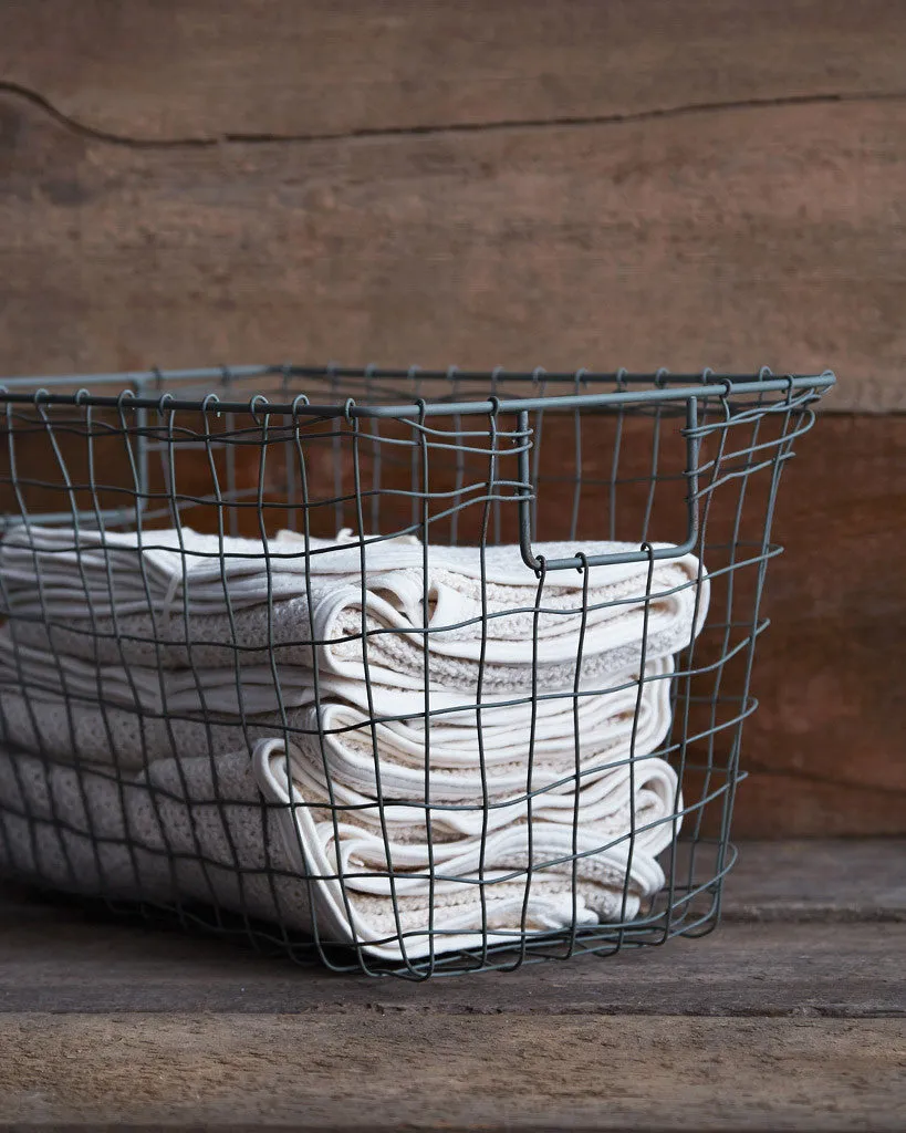 Durable Medium Mesh Wire Storage Basket for Home Organization